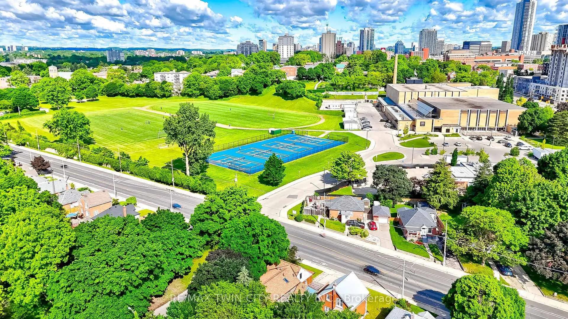 Photo 36 of 93 Stirling Avenue S, Kitchener — HOMEH