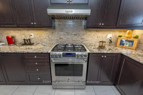 Photo 33 of 29 Watson Drive S, New Tecumseth, Tottenham — HOMEH