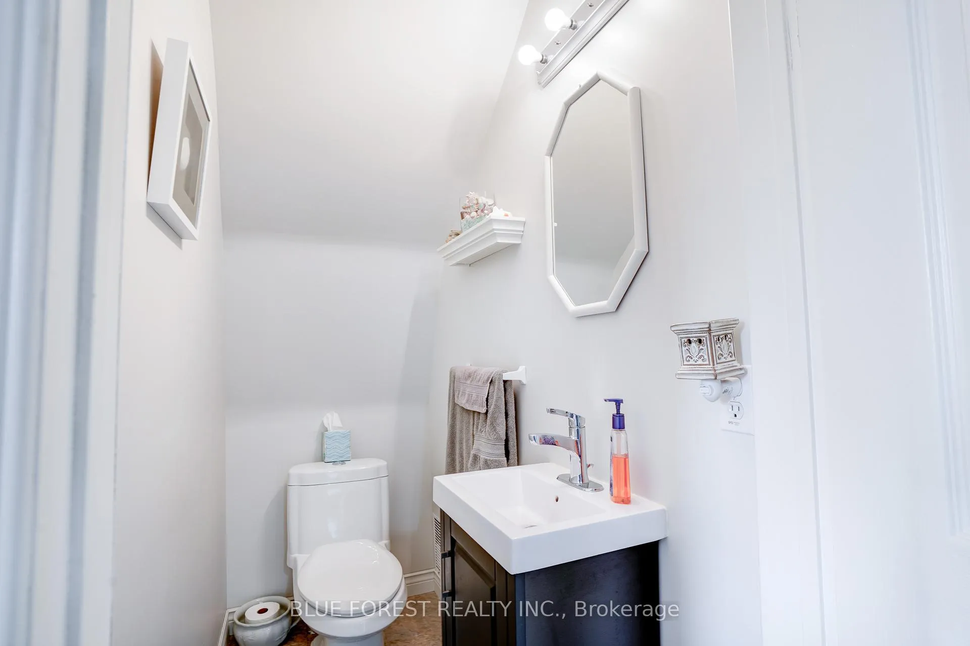 Photo 29 of 210 Jane Street, West Elgin, Rodney — HOMEH