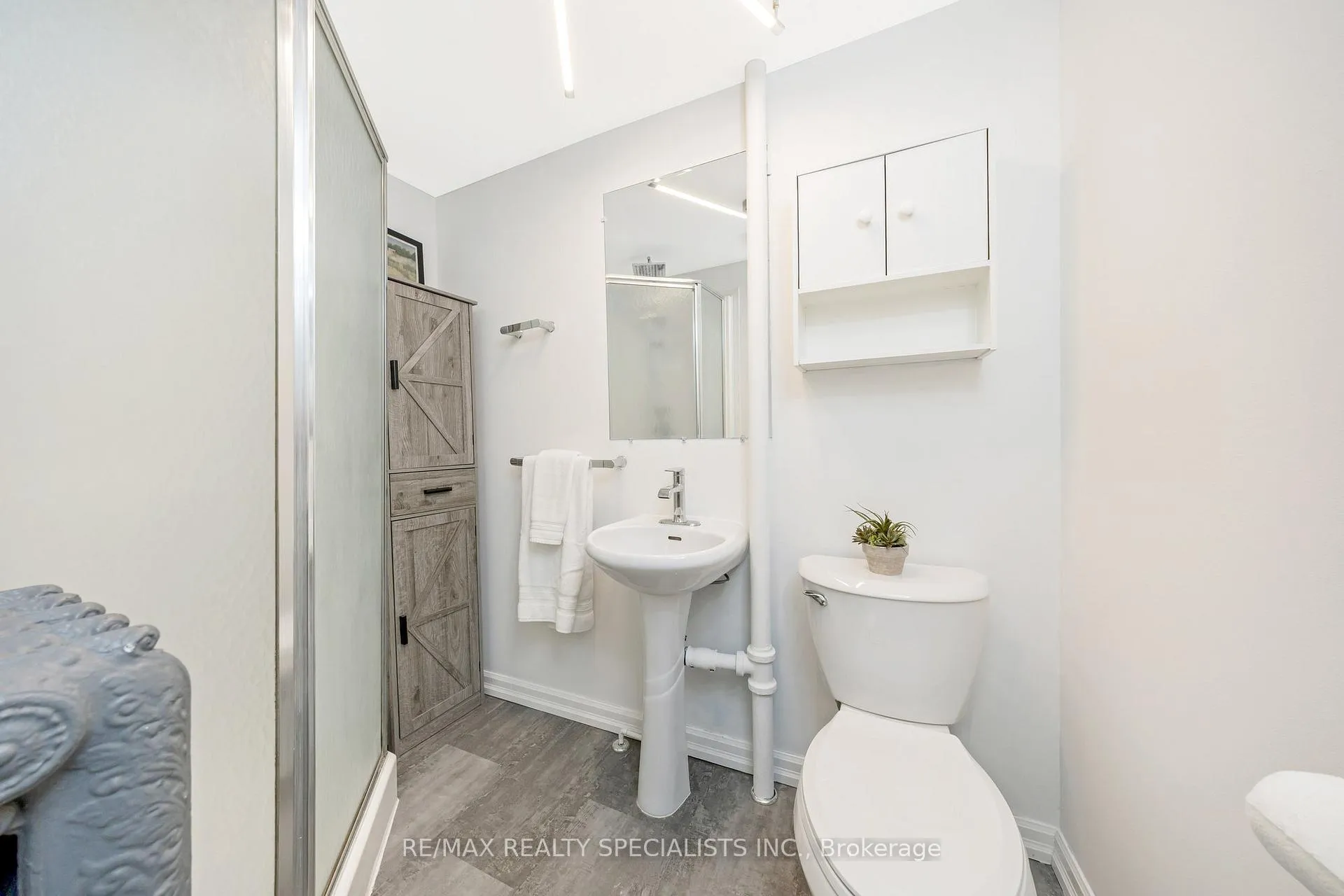 Photo 17 of 356 Hunter Street W, Hamilton, Kirkendall — HOMEH