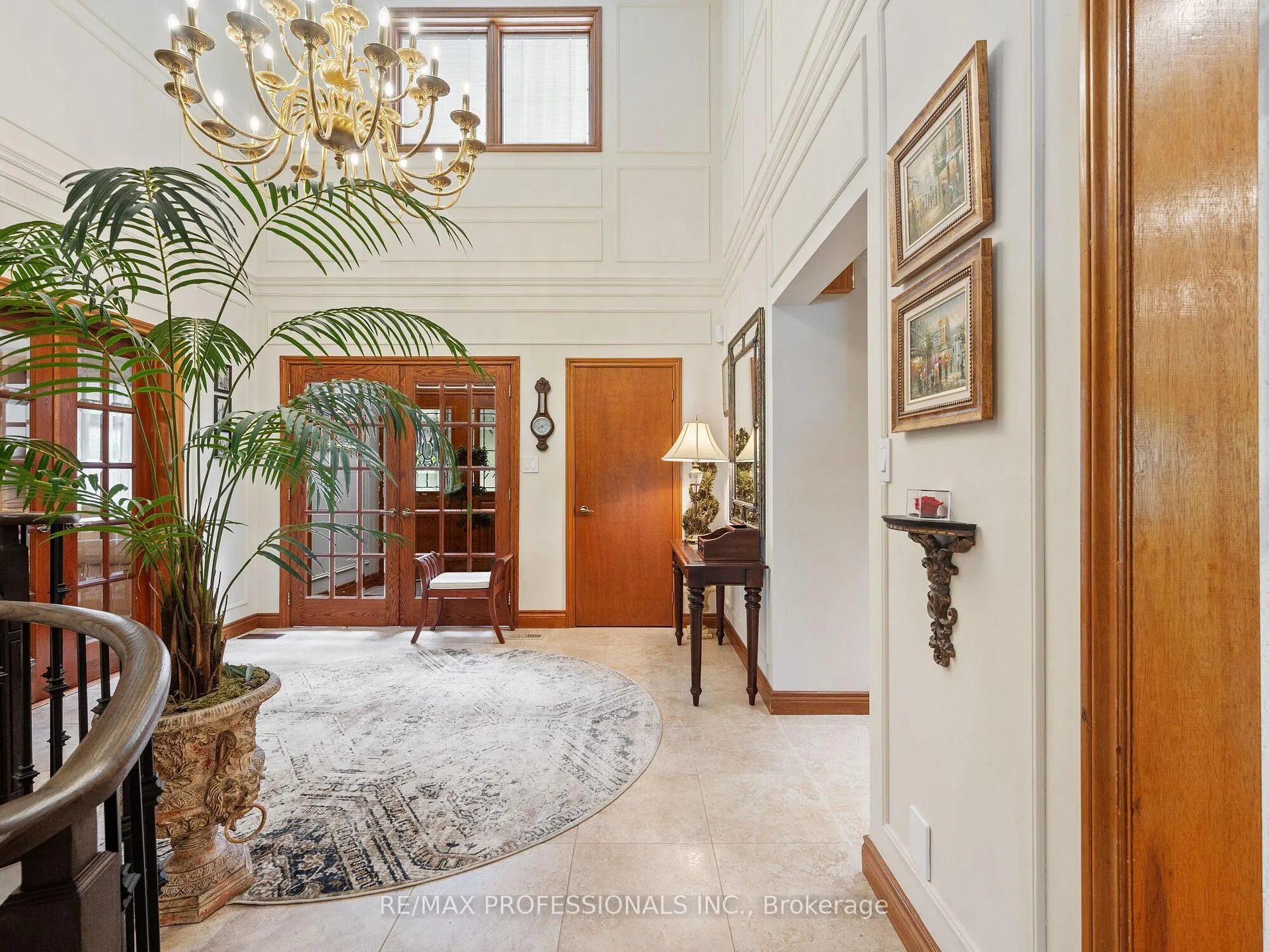 Photo 10 of 21 Majesty Court, Vaughan, East Woodbridge — HOMEH