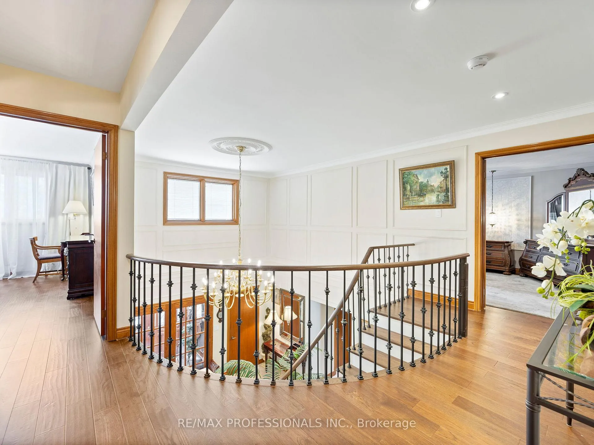 Photo 17 of 21 Majesty Court, Vaughan, East Woodbridge — HOMEH