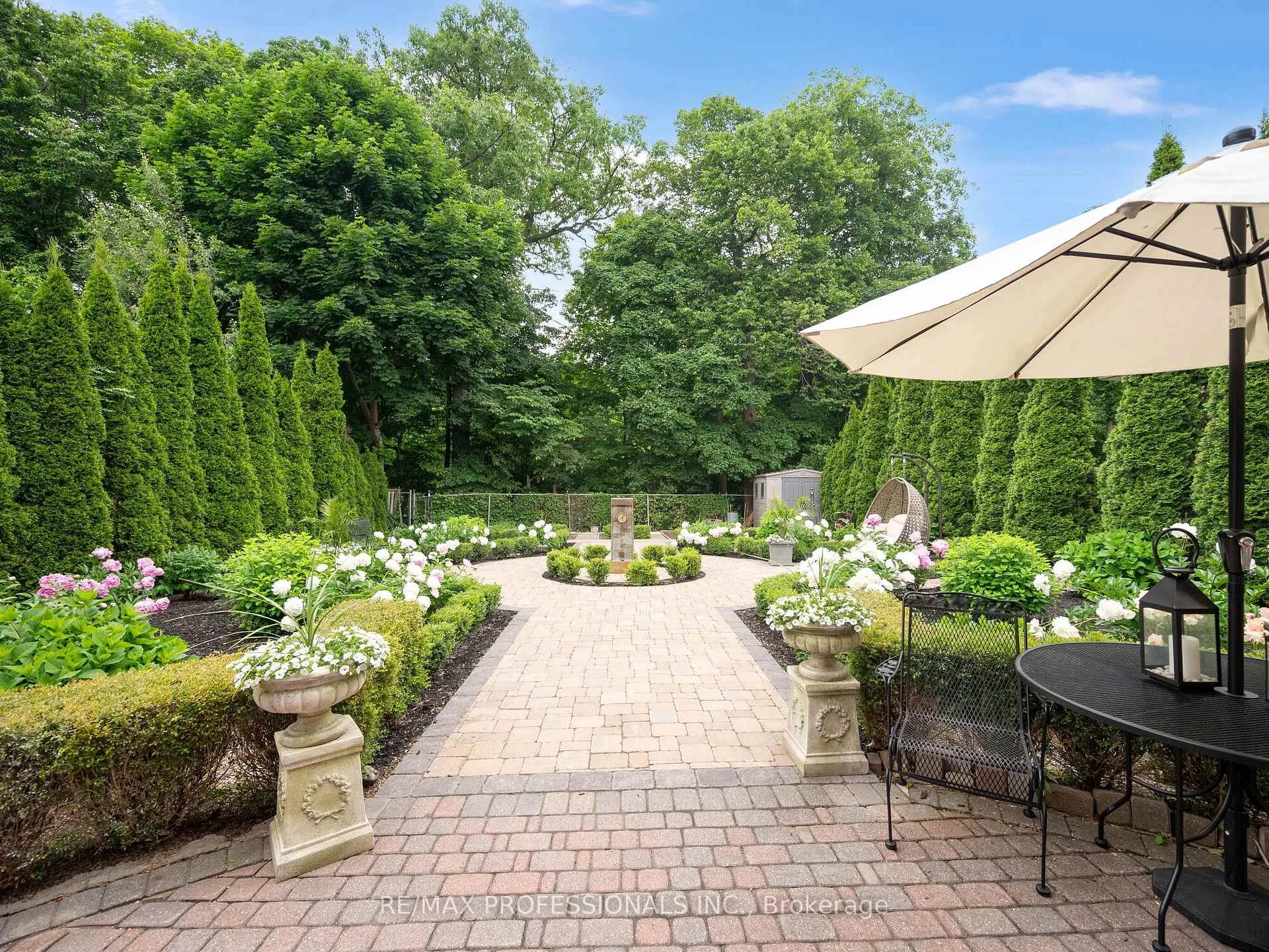 Photo 33 of 21 Majesty Court, Vaughan, East Woodbridge — HOMEH
