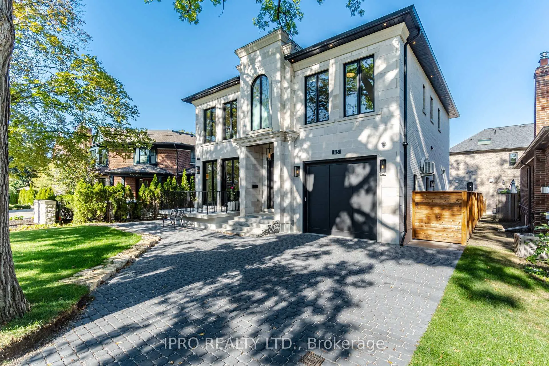 Front of 85 Kingsway Crescent