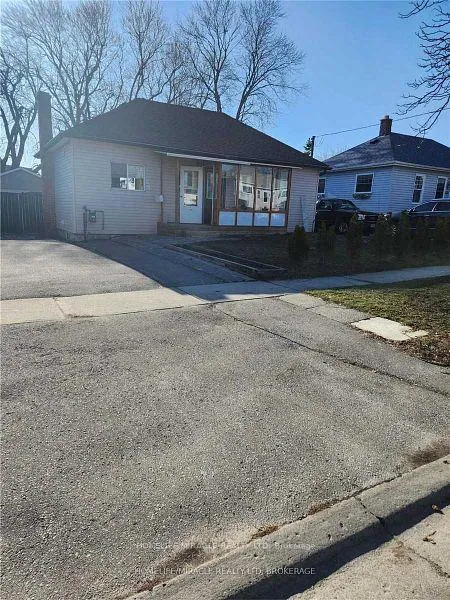 Photo 1 of 824 Rowena Street, Oshawa, Lakeview — HOMEH