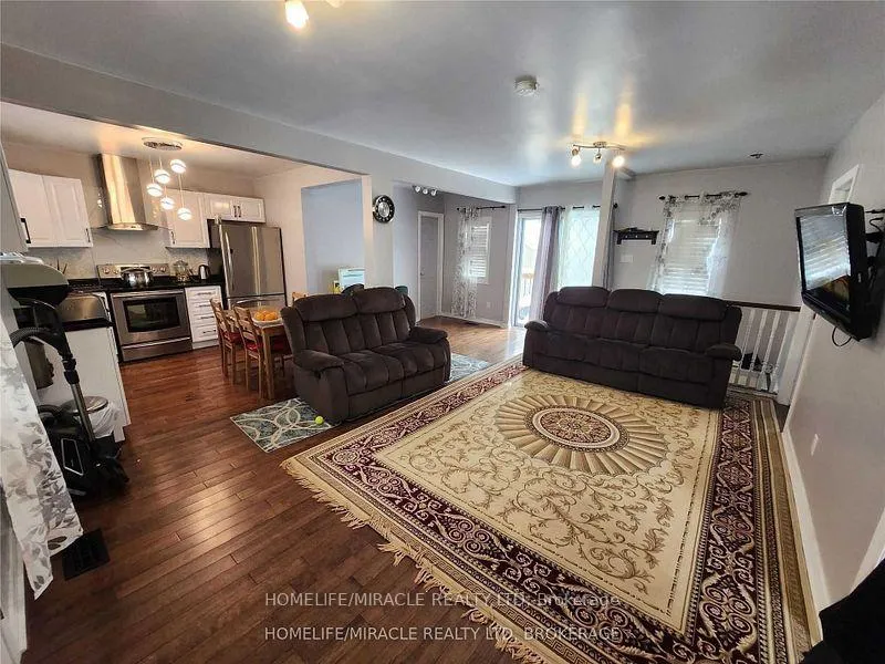 Photo 4 of 824 Rowena Street, Oshawa, Lakeview — HOMEH