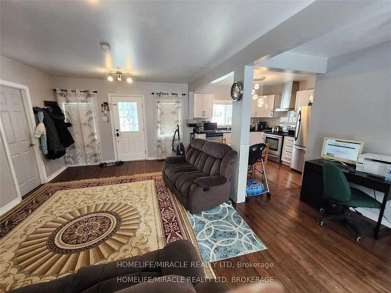 Photo 10 of 824 Rowena Street, Oshawa, Lakeview — HOMEH