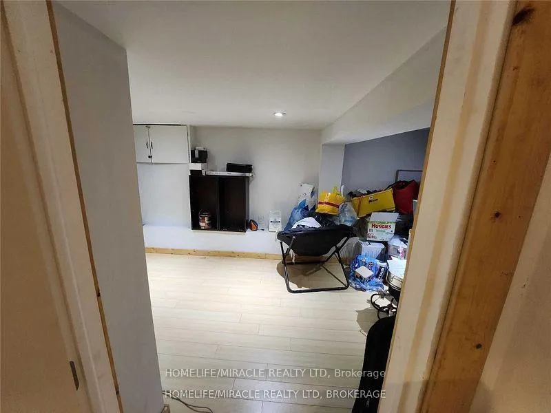 Photo 15 of 824 Rowena Street, Oshawa, Lakeview — HOMEH