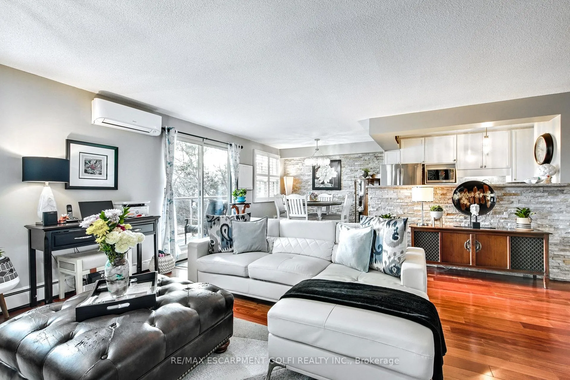 Front of Unit 212, 793 Colborne Street E