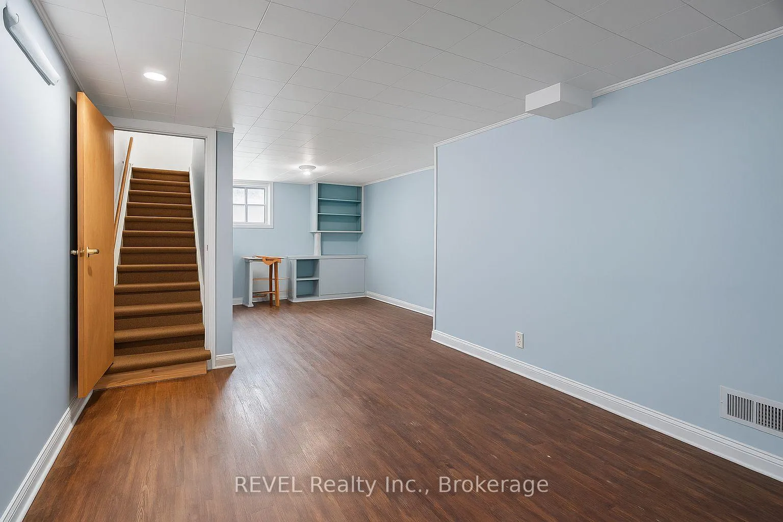 Photo 23 of 51 Runcorn Street, St. Catharines, Port Weller — HOMEH