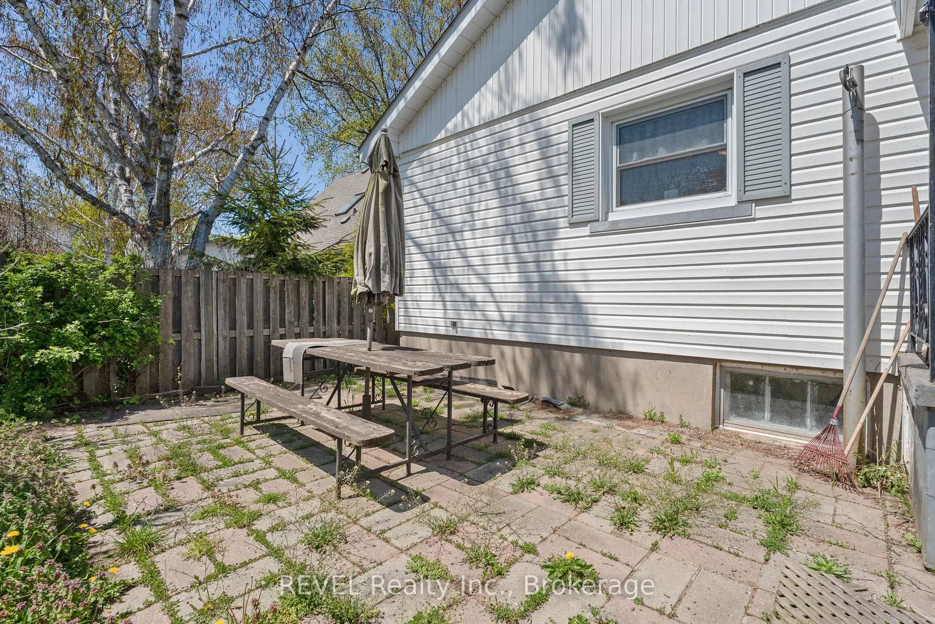 Photo 25 of 51 Runcorn Street, St. Catharines, Port Weller — HOMEH
