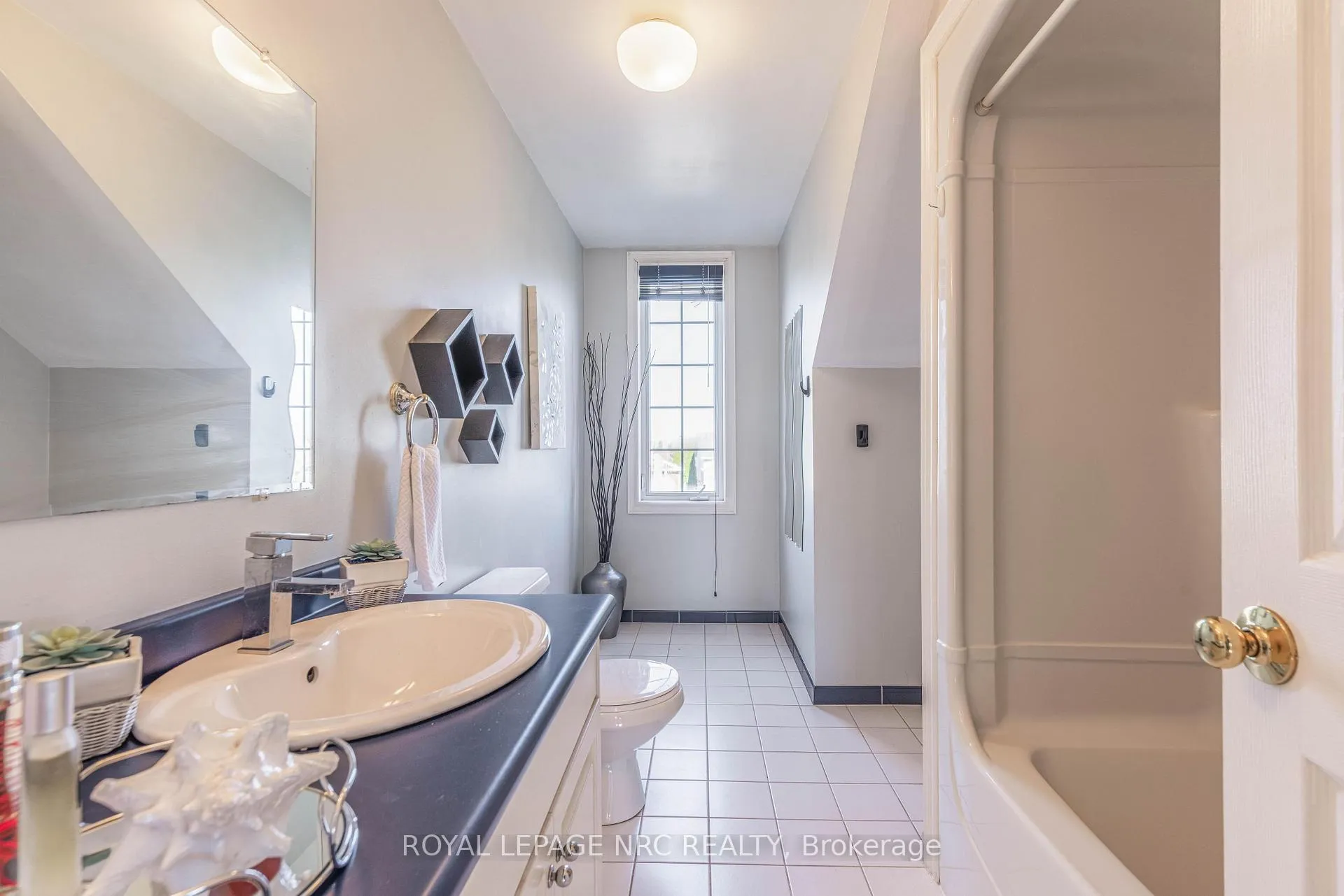 Photo 29 of 7778 Yvette Crescent, Niagara Falls, Ascot — HOMEH