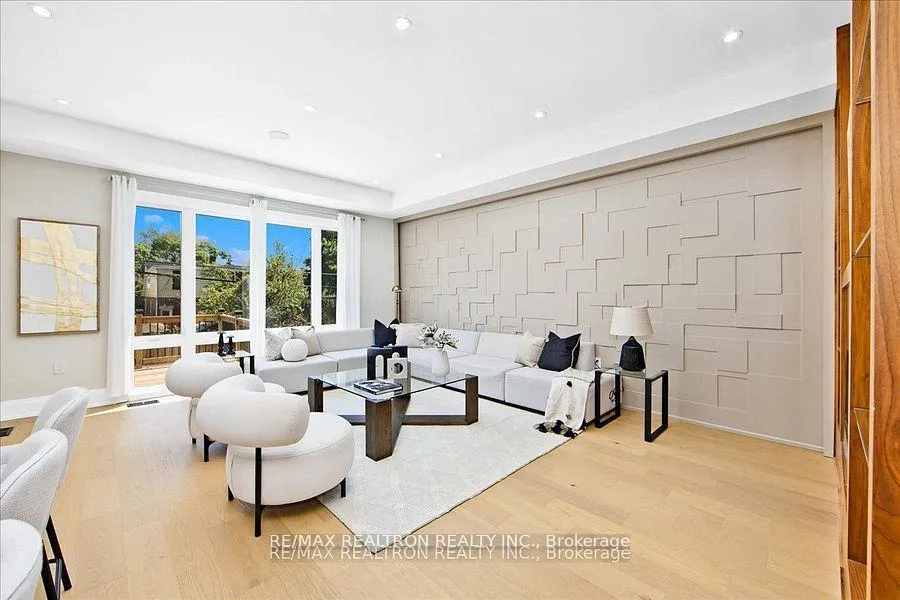 Photo 11 of 175 Floyd Avenue, Toronto, Danforth Village-East York — HOMEH