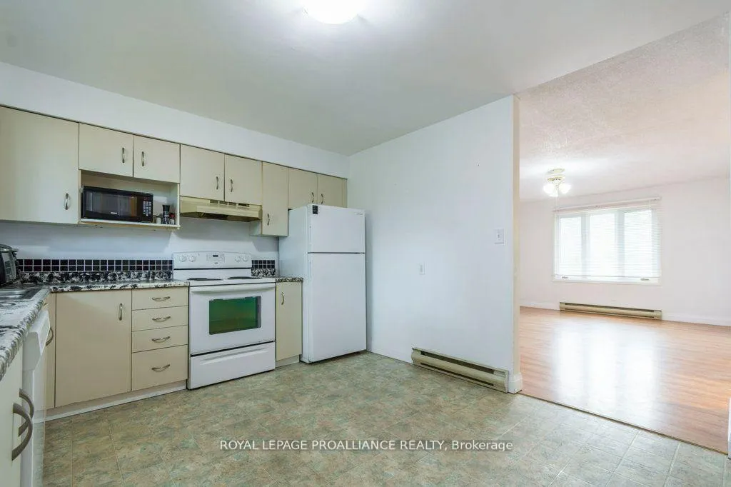 Photo 16 of 60 Catharine Street, Belleville, Belleville Ward — HOMEH