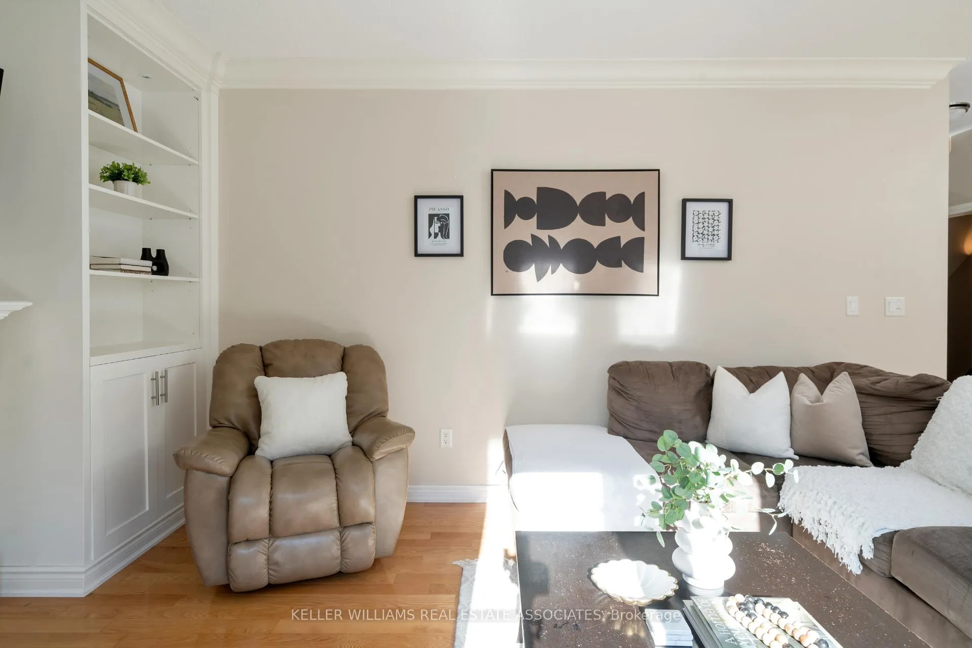 Photo 6 of 53 North Riverdale Drive, Caledon, Inglewood — HOMEH