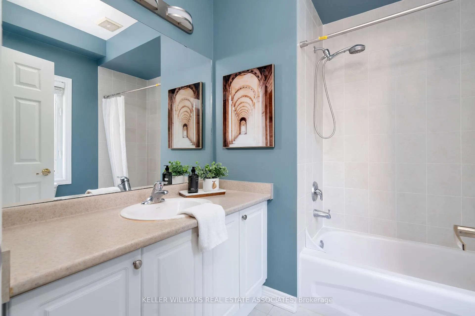 Photo 22 of 53 North Riverdale Drive, Caledon, Inglewood — HOMEH