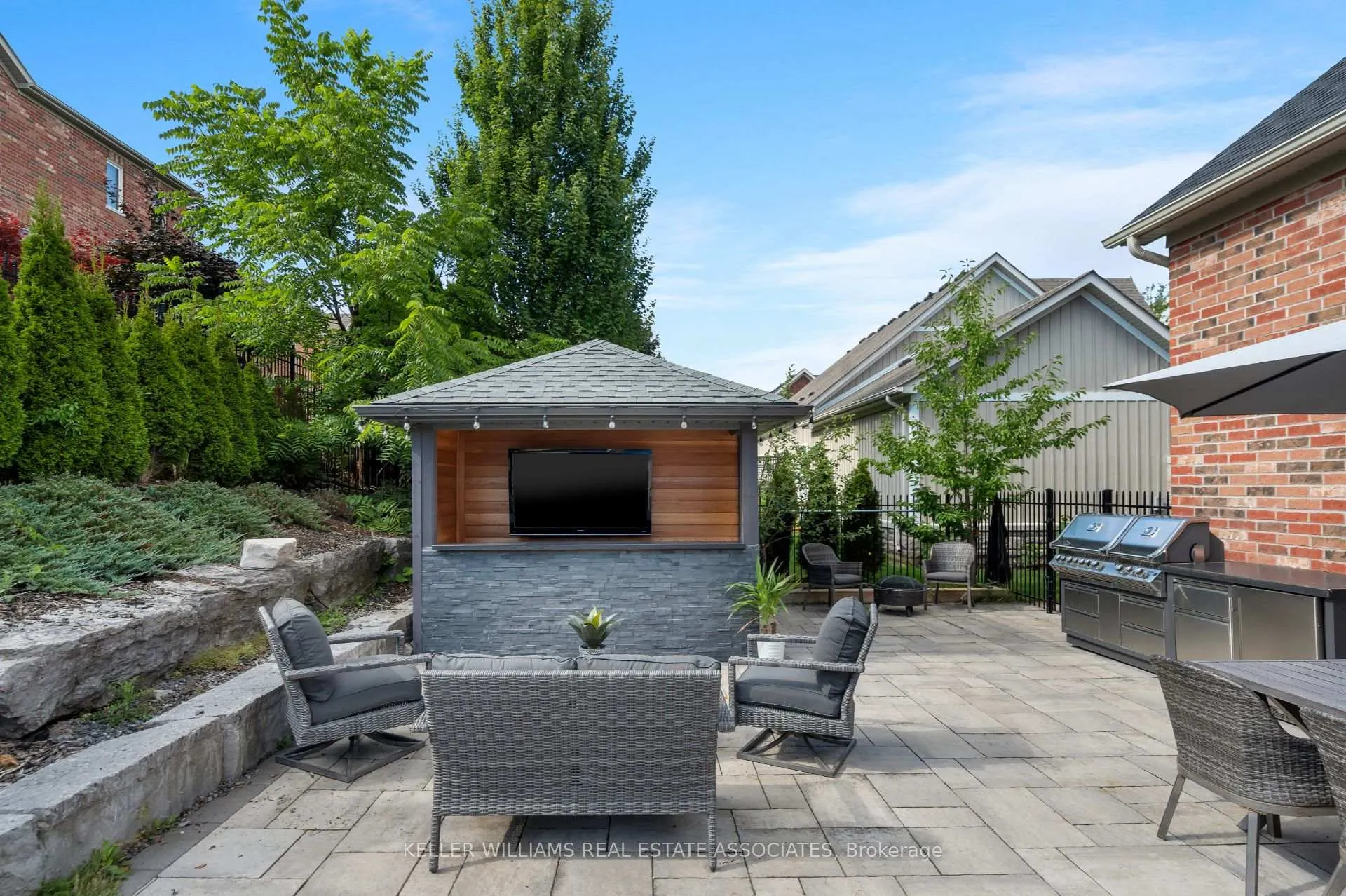 Photo 34 of 53 North Riverdale Drive, Caledon, Inglewood — HOMEH