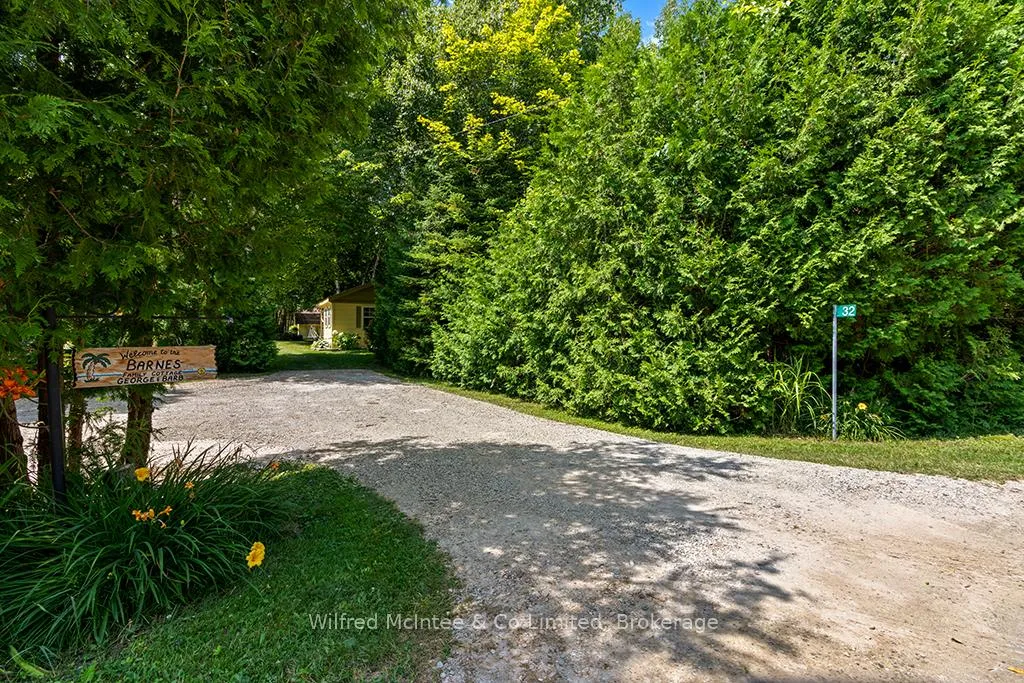 Photo 6 of 32 3rd Avenue S, Vaughan, Vellore Village — HOMEH