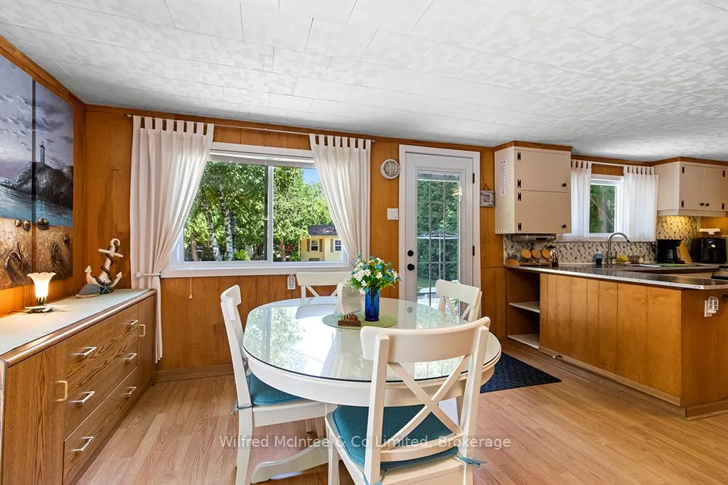 Photo 19 of 32 3rd Avenue S, Vaughan, Vellore Village — HOMEH
