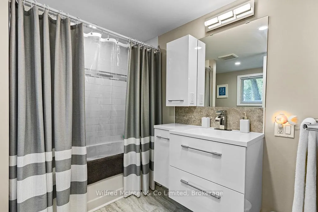 Photo 30 of 32 3rd Avenue S, Vaughan, Vellore Village — HOMEH