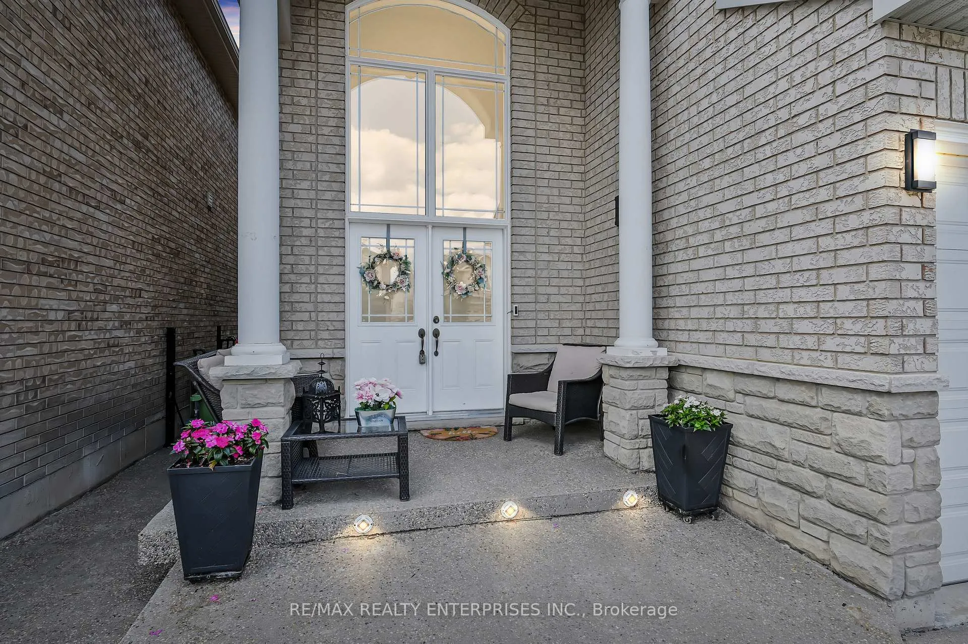 Photo 2 of 130 Chartwell Circle, Hamilton, Jerome — HOMEH