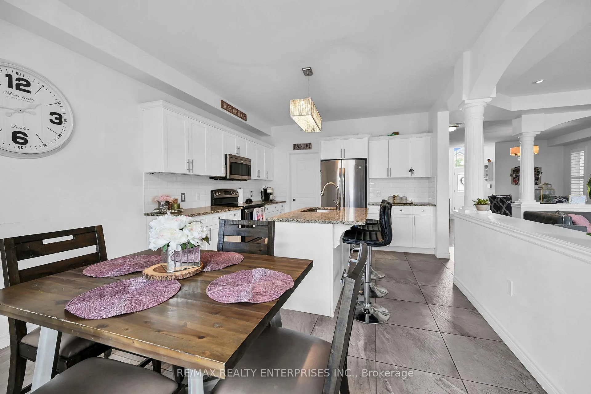 Photo 15 of 130 Chartwell Circle, Hamilton, Jerome — HOMEH