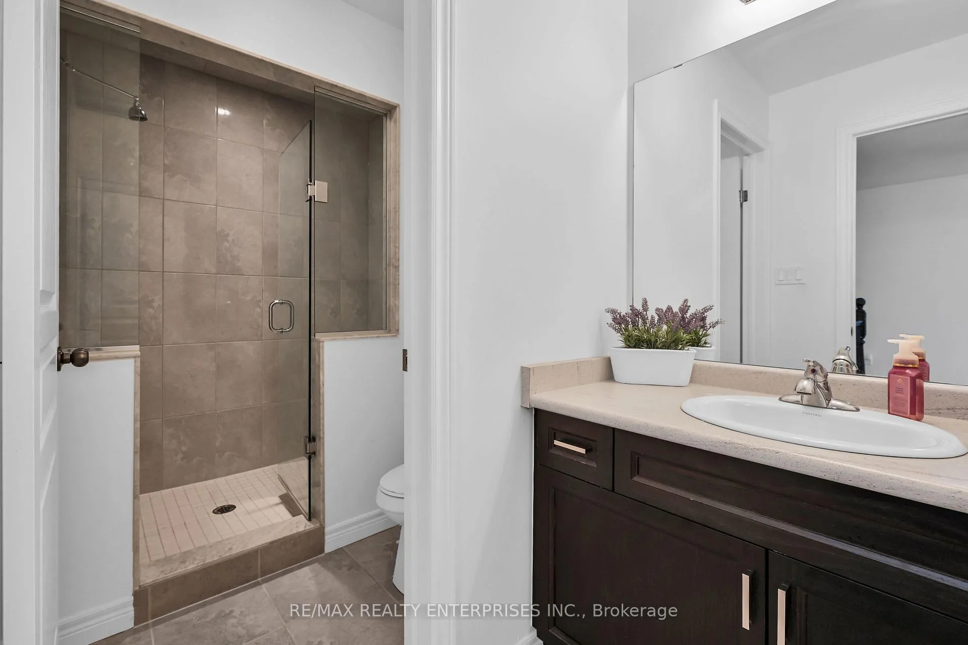 Photo 32 of 130 Chartwell Circle, Hamilton, Jerome — HOMEH