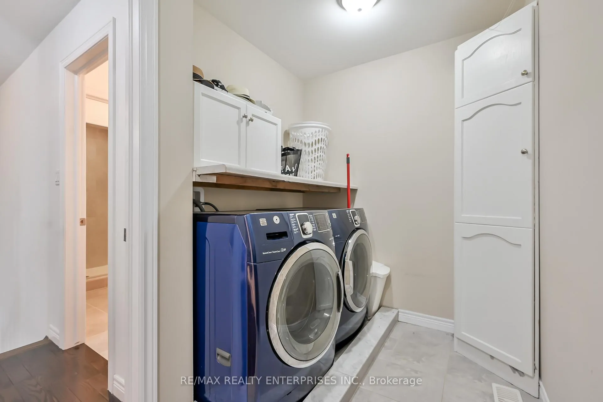 Photo 33 of 130 Chartwell Circle, Hamilton, Jerome — HOMEH