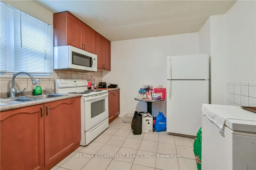 Photo 14 of 1597 King Street E, Hamilton, Delta — HOMEH