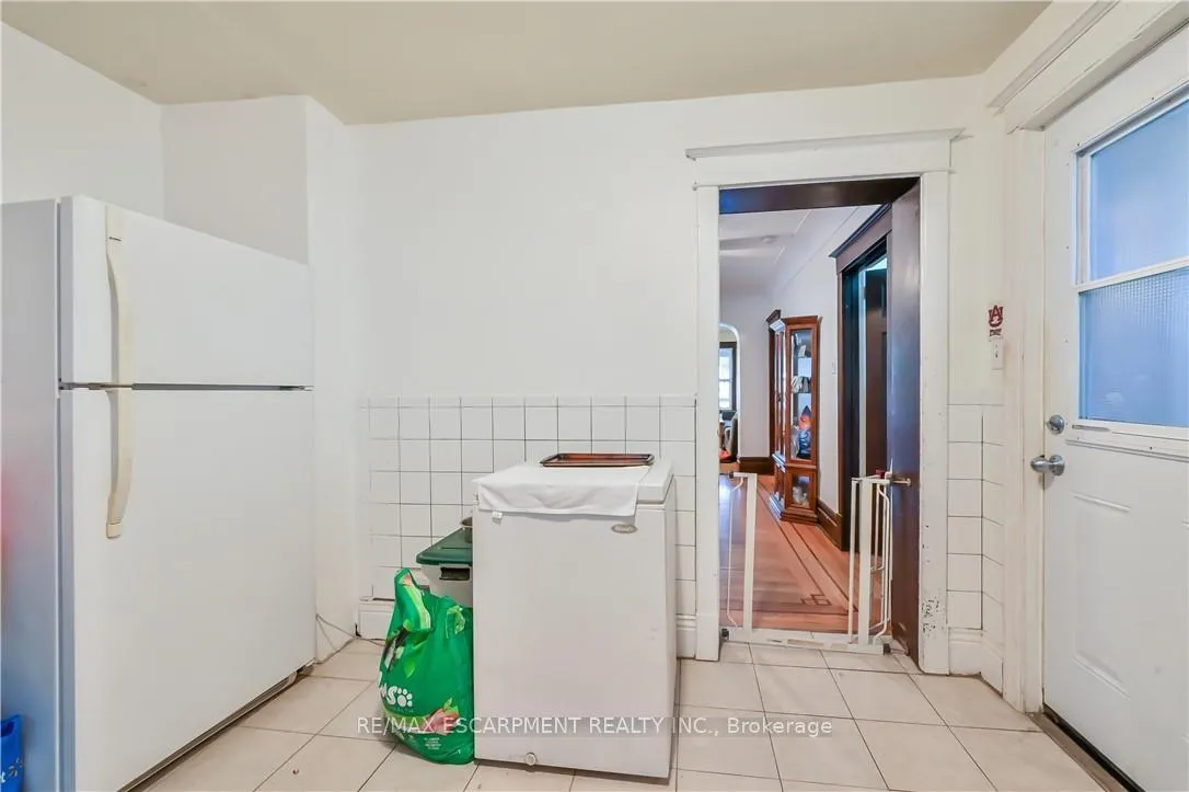 Photo 15 of 1597 King Street E, Hamilton, Delta — HOMEH