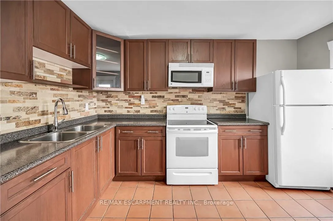 Photo 24 of 1597 King Street E, Hamilton, Delta — HOMEH
