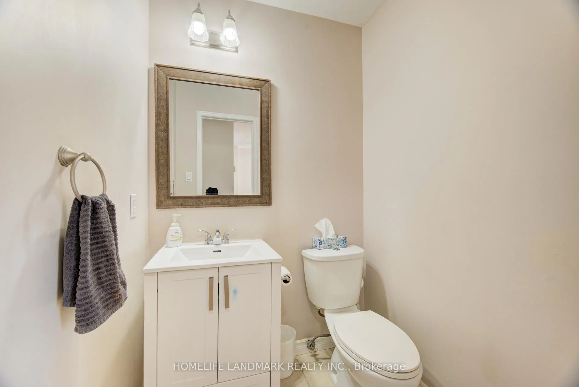 Photo 9 of 164 Brian Boulevard, Hamilton, Waterdown — HOMEH