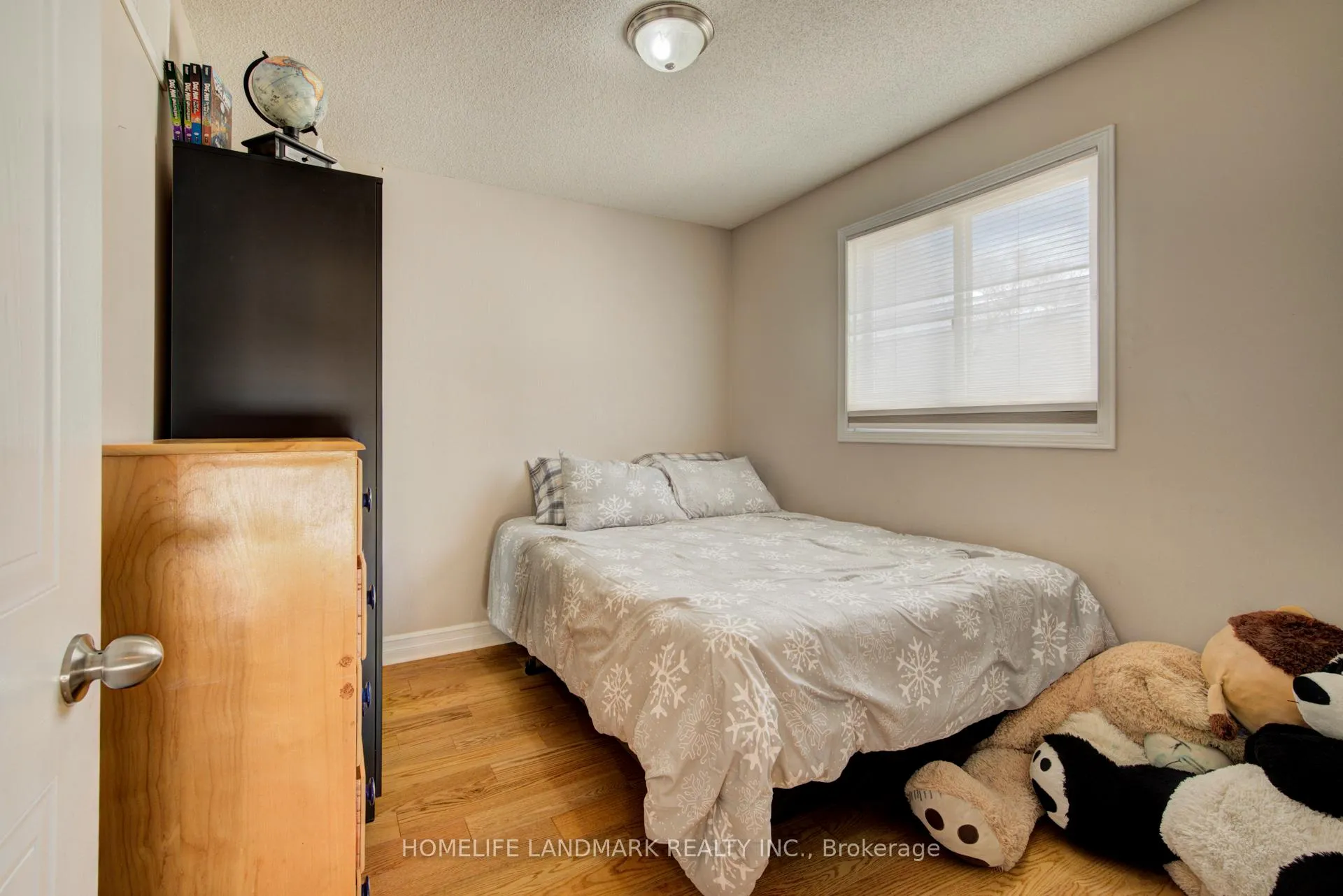 Photo 23 of 164 Brian Boulevard, Hamilton, Waterdown — HOMEH