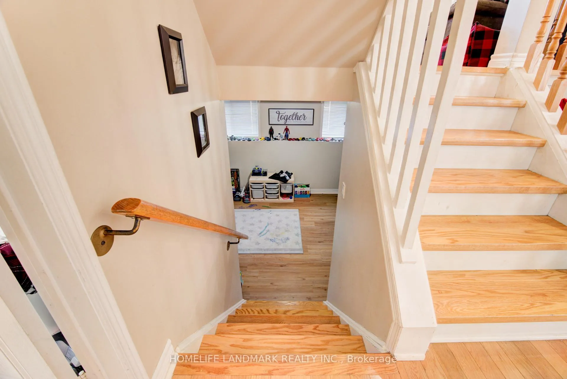 Photo 26 of 164 Brian Boulevard, Hamilton, Waterdown — HOMEH