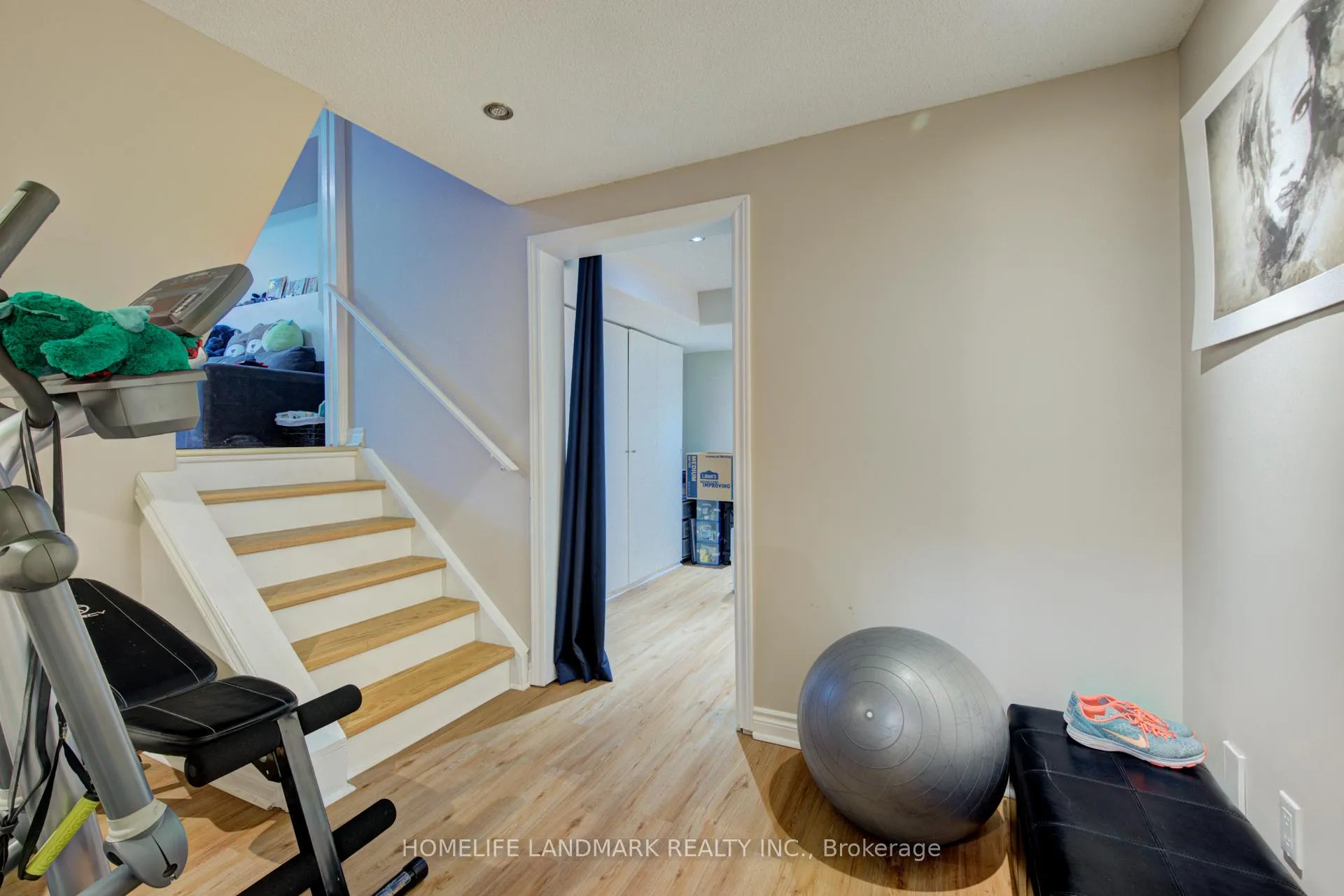 Photo 30 of 164 Brian Boulevard, Hamilton, Waterdown — HOMEH