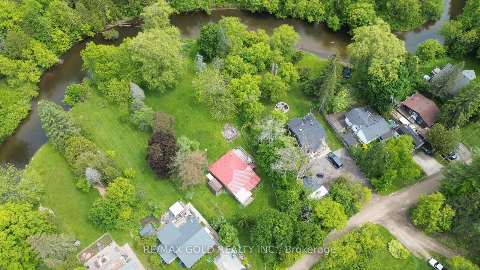 Photo 4 of 179 Ferndale Park Road, Caledon, Rural Caledon — HOMEH