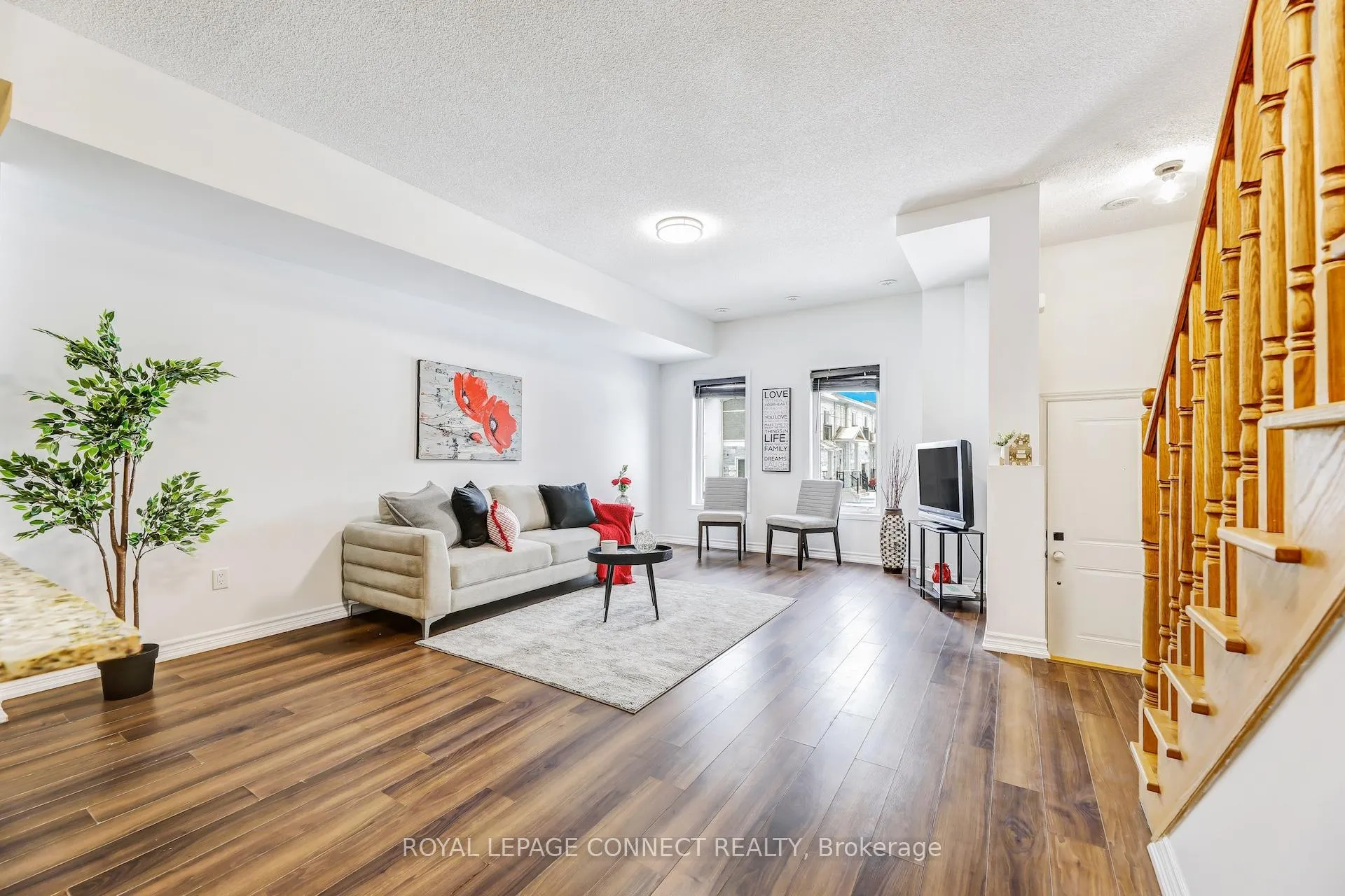 Photo 5 of Unit 4, 1050 Elton Way, Whitby, Pringle Creek — HOMEH