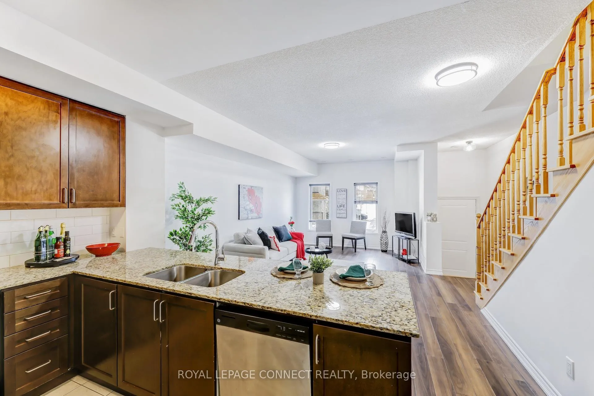 Photo 11 of Unit 4, 1050 Elton Way, Whitby, Pringle Creek — HOMEH