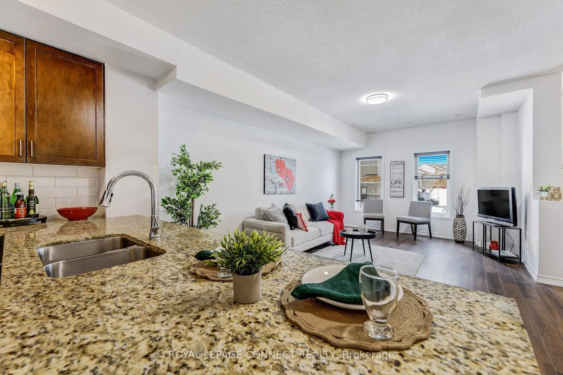 Photo 13 of Unit 4, 1050 Elton Way, Whitby, Pringle Creek — HOMEH
