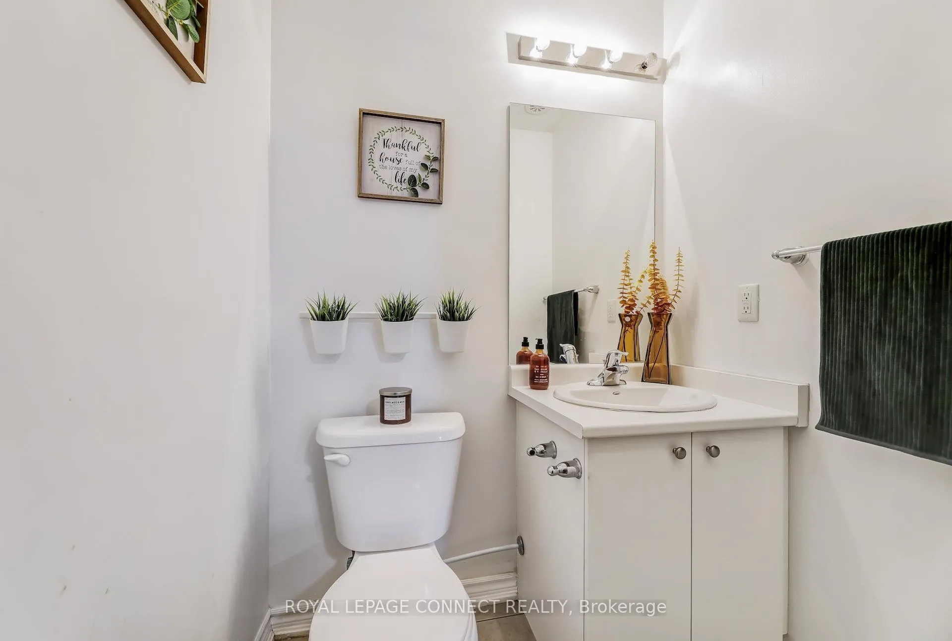 Photo 21 of Unit 4, 1050 Elton Way, Whitby, Pringle Creek — HOMEH