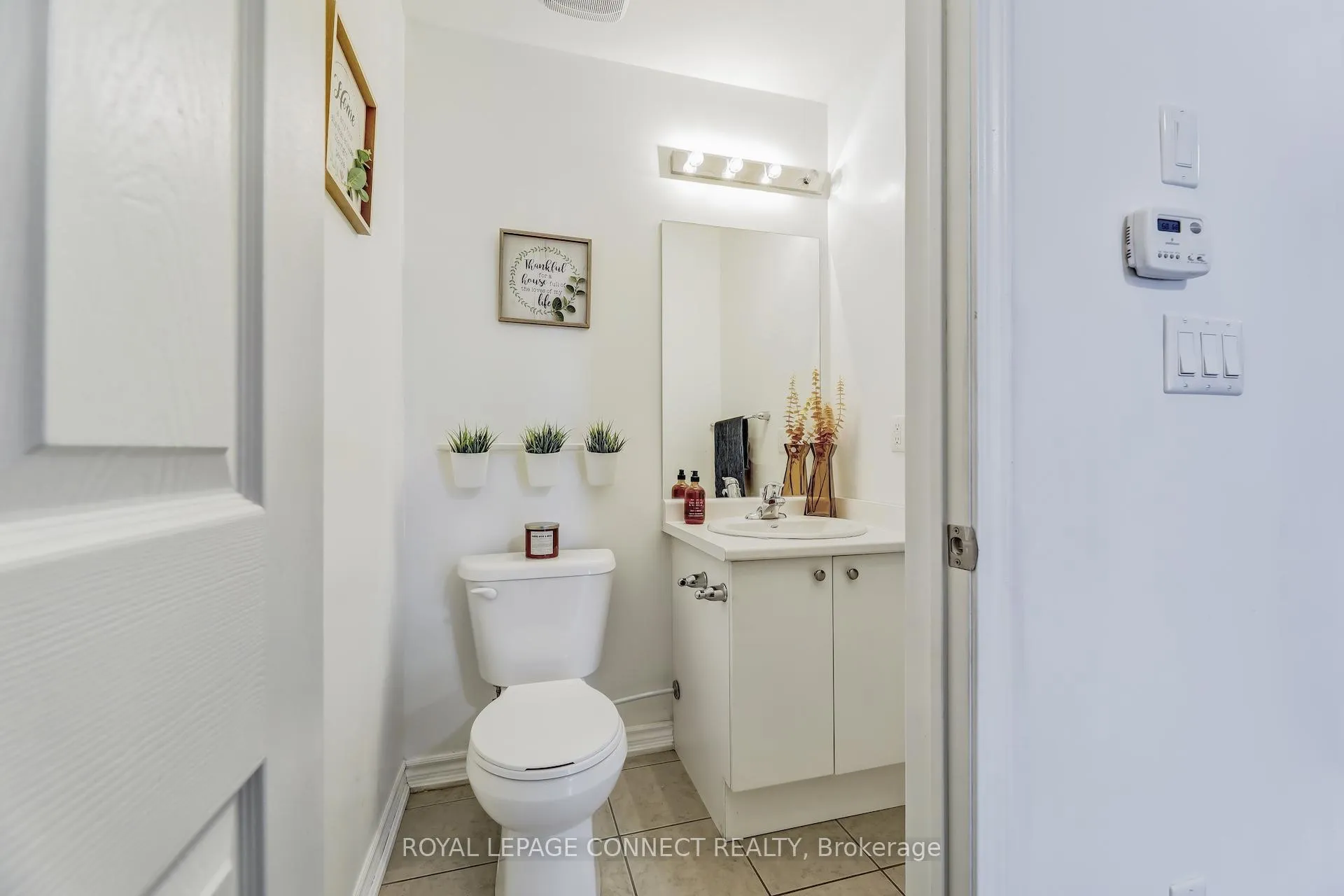Photo 22 of Unit 4, 1050 Elton Way, Whitby, Pringle Creek — HOMEH