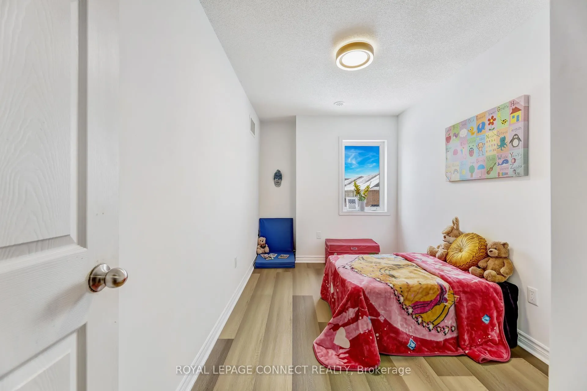 Photo 27 of Unit 4, 1050 Elton Way, Whitby, Pringle Creek — HOMEH