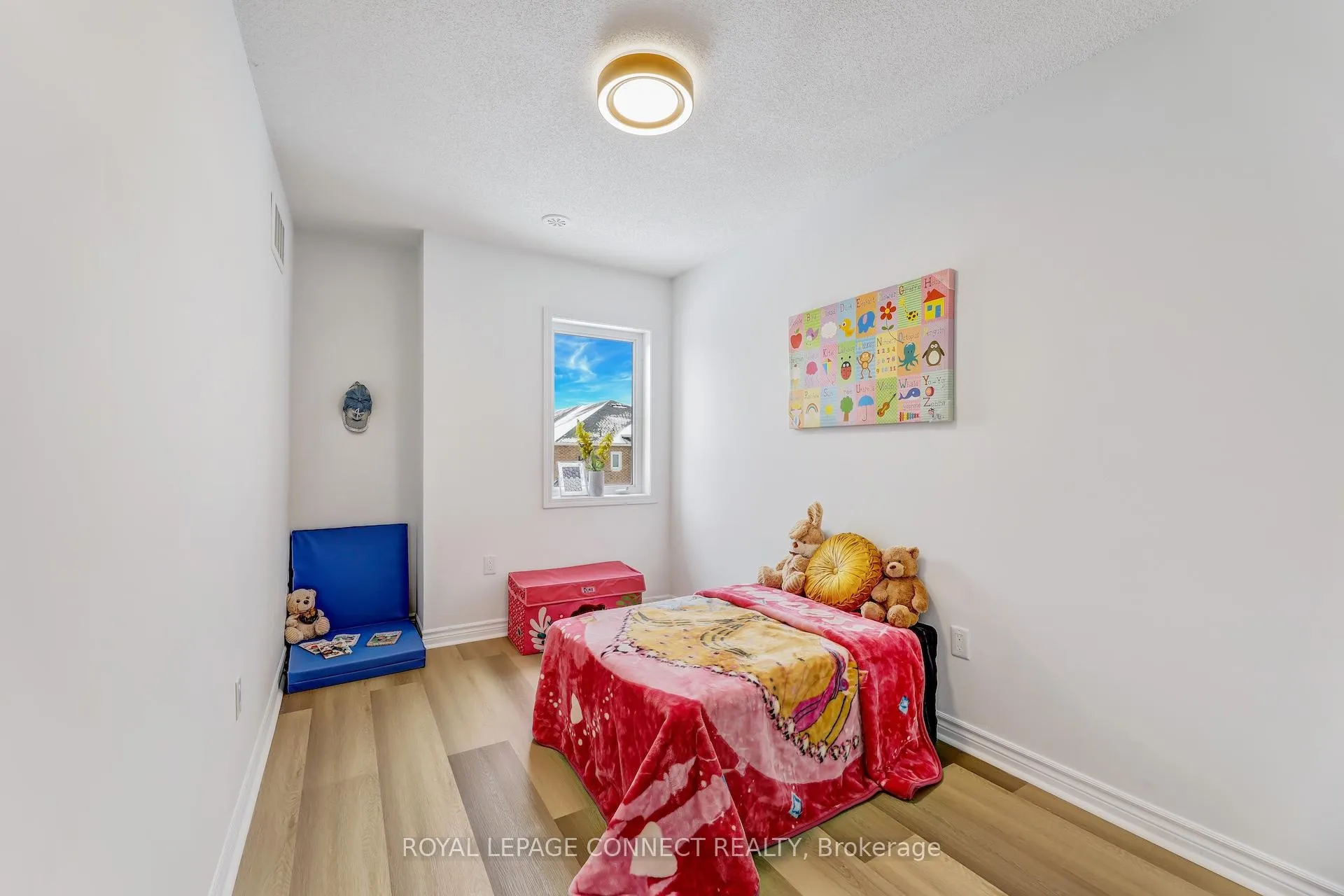Photo 28 of Unit 4, 1050 Elton Way, Whitby, Pringle Creek — HOMEH