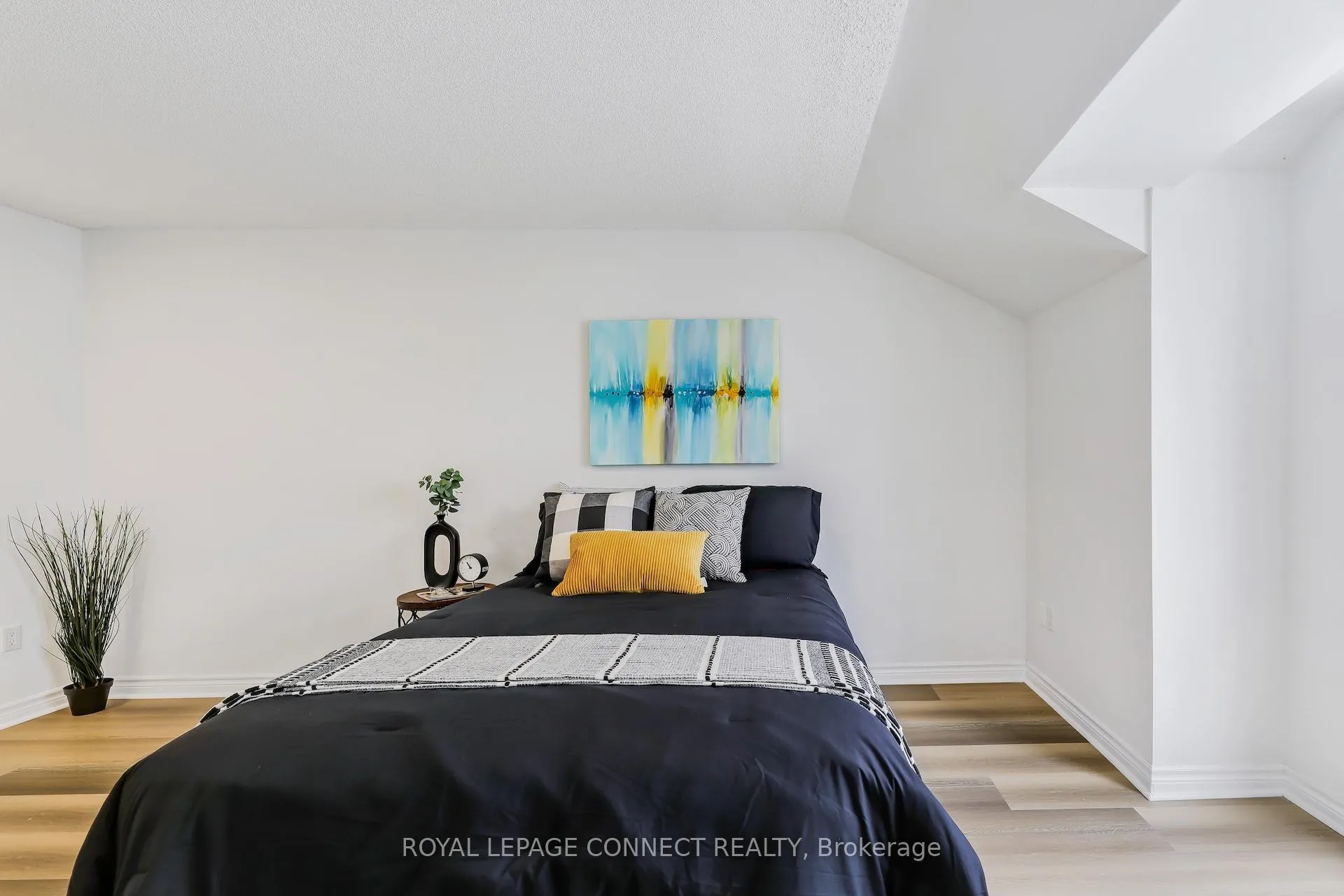 Photo 35 of Unit 4, 1050 Elton Way, Whitby, Pringle Creek — HOMEH