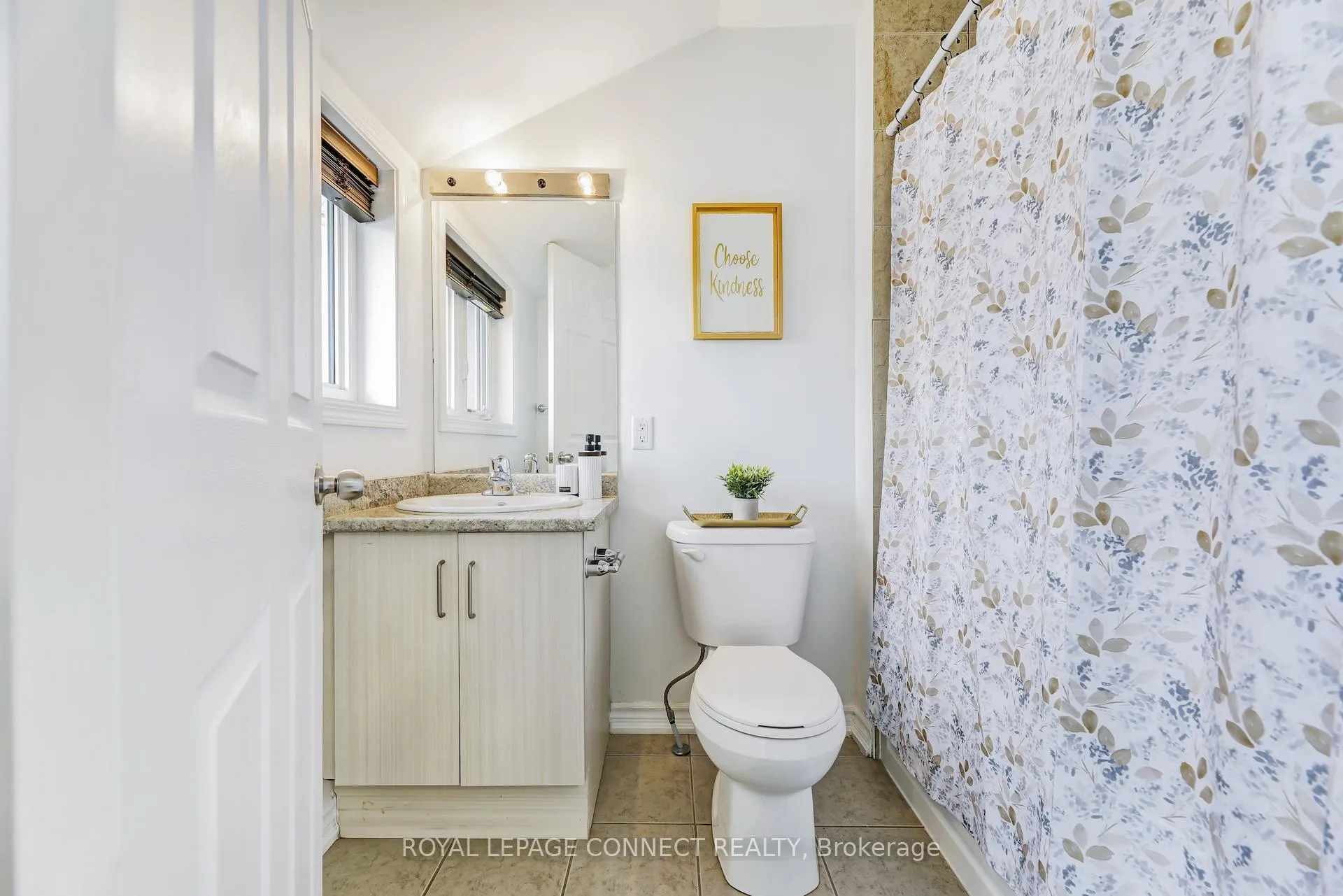 Photo 37 of Unit 4, 1050 Elton Way, Whitby, Pringle Creek — HOMEH
