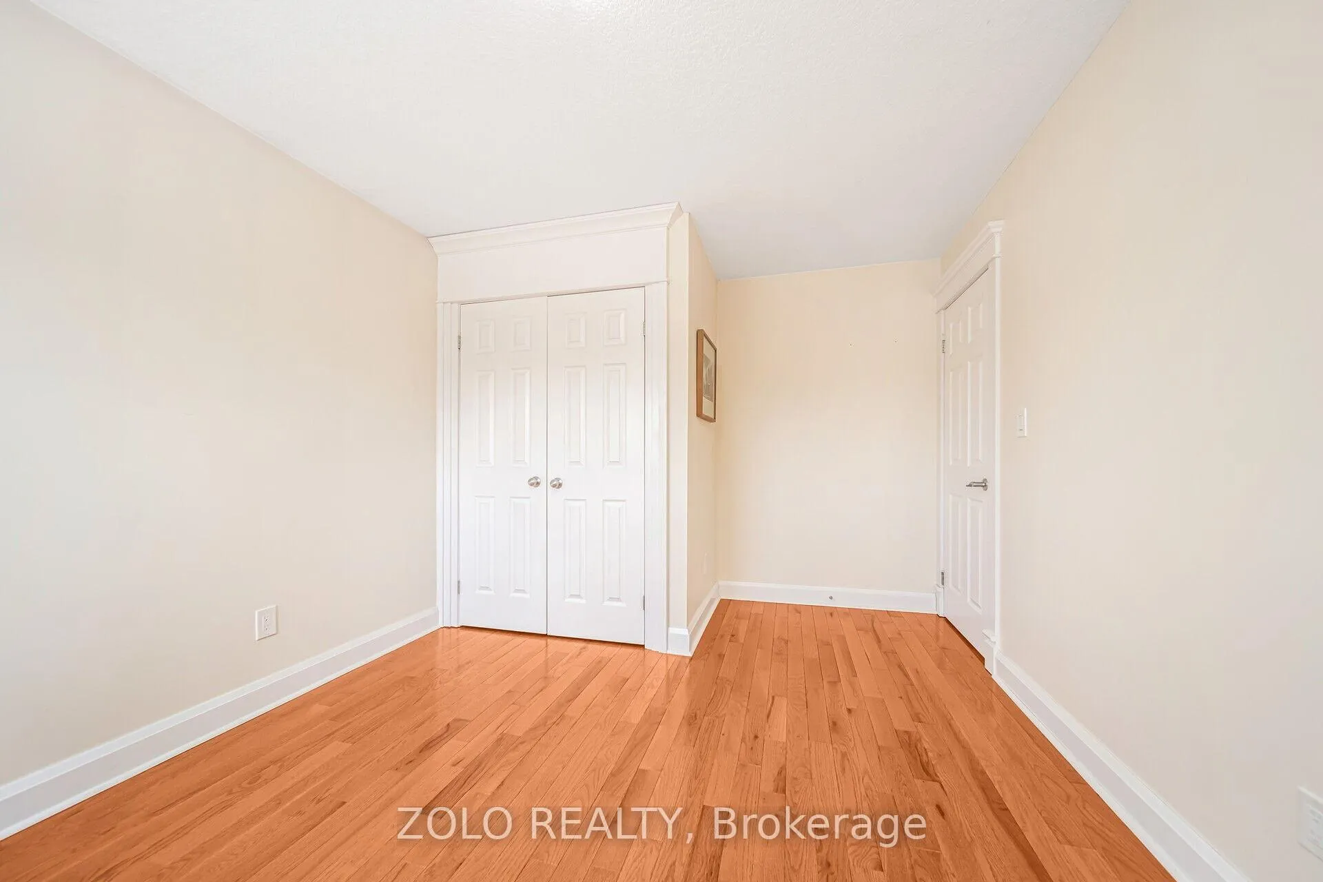 Photo 14 of 174 Parkvale Drive, Kitchener, Huron Park — HOMEH