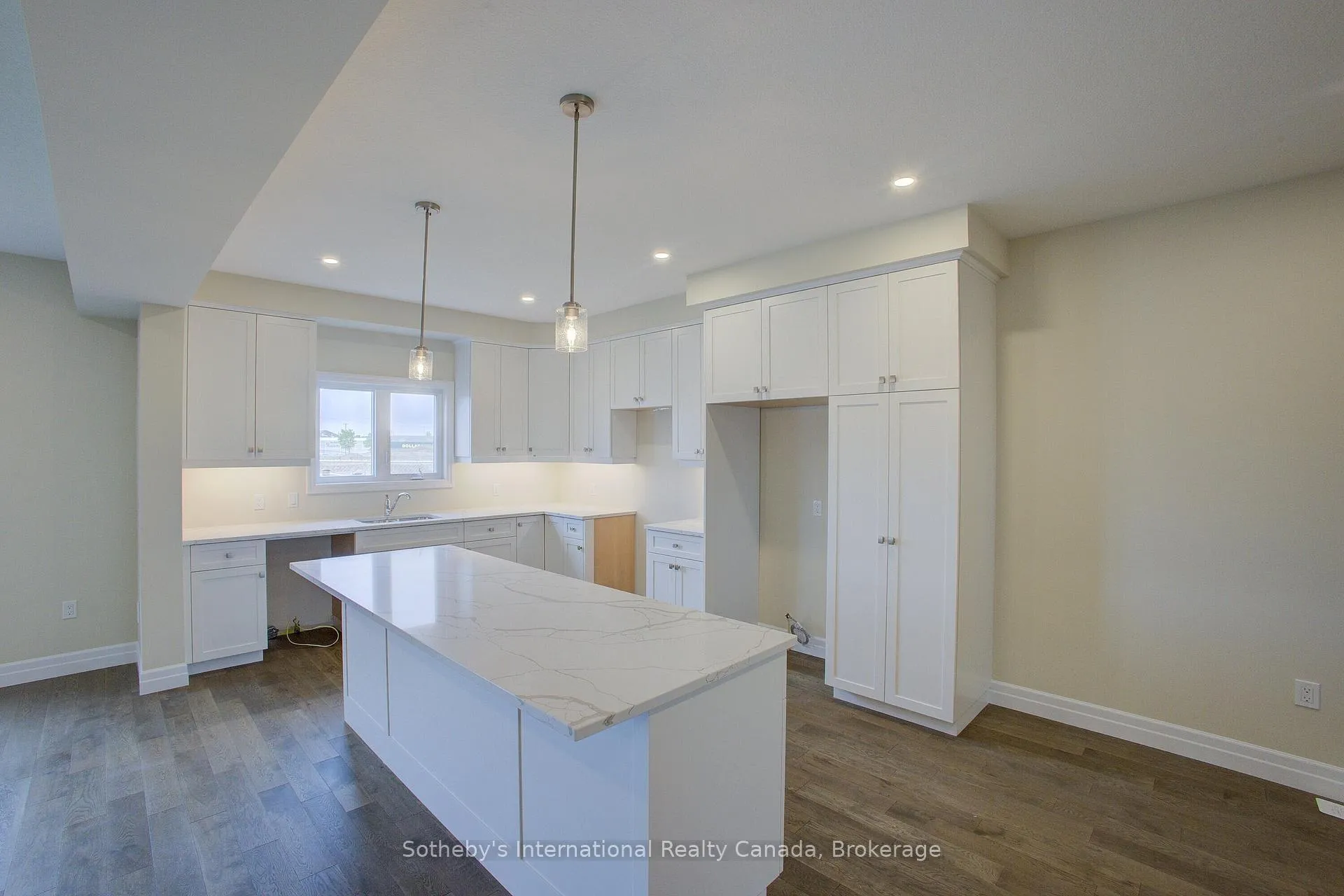 Photo 10 of 648 Wray Avenue S, North Perth, Listowel — HOMEH