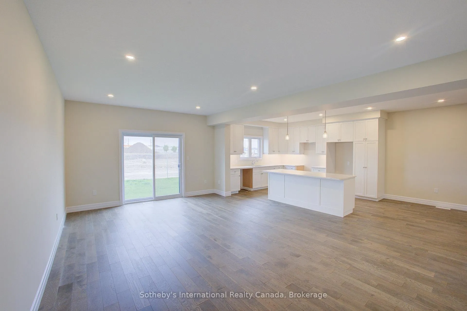 Photo 13 of 648 Wray Avenue S, North Perth, Listowel — HOMEH
