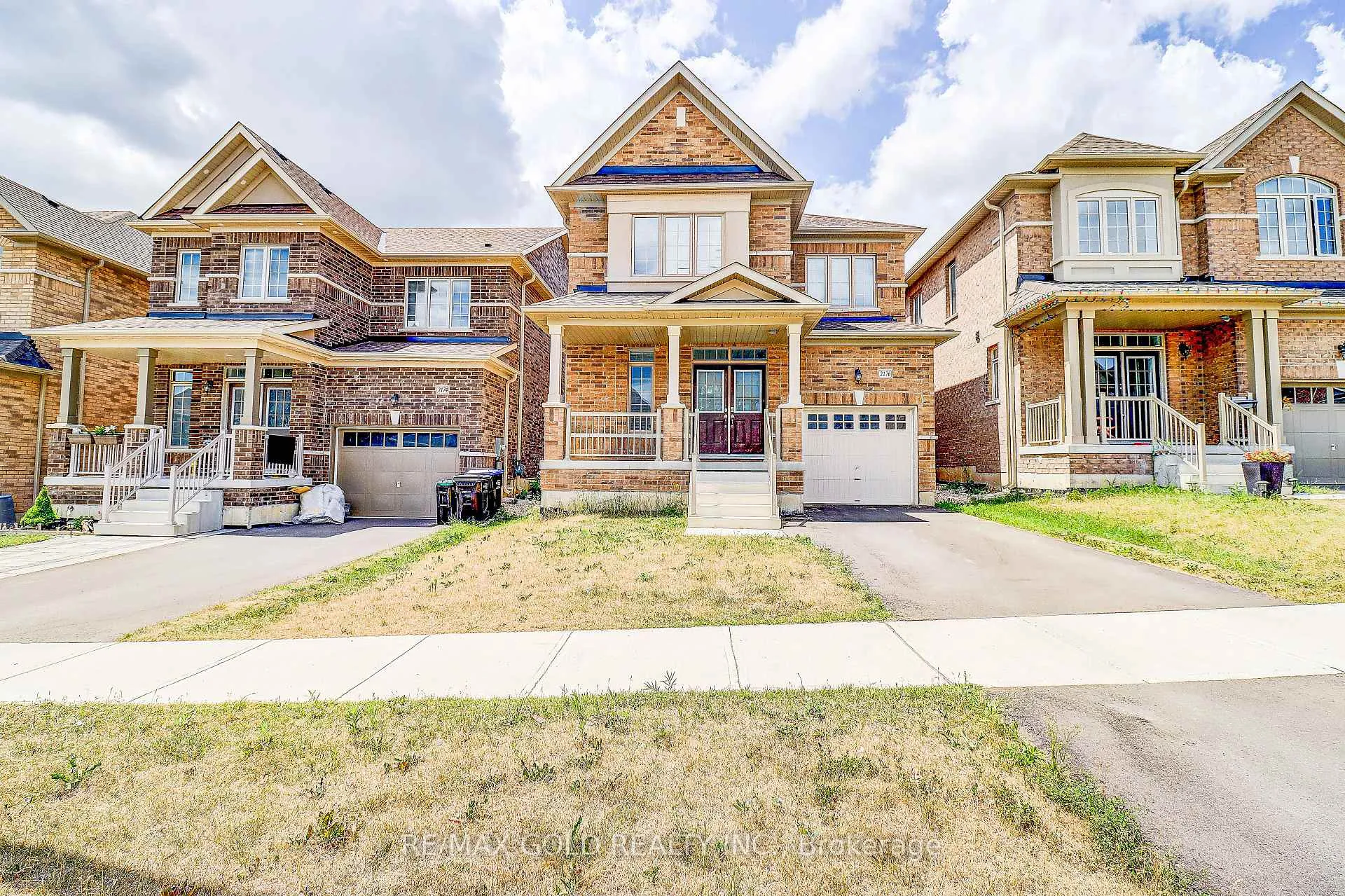 Photo 2 of 2176 Lozenby Street, Innisfil, Rural Innisfil — HOMEH