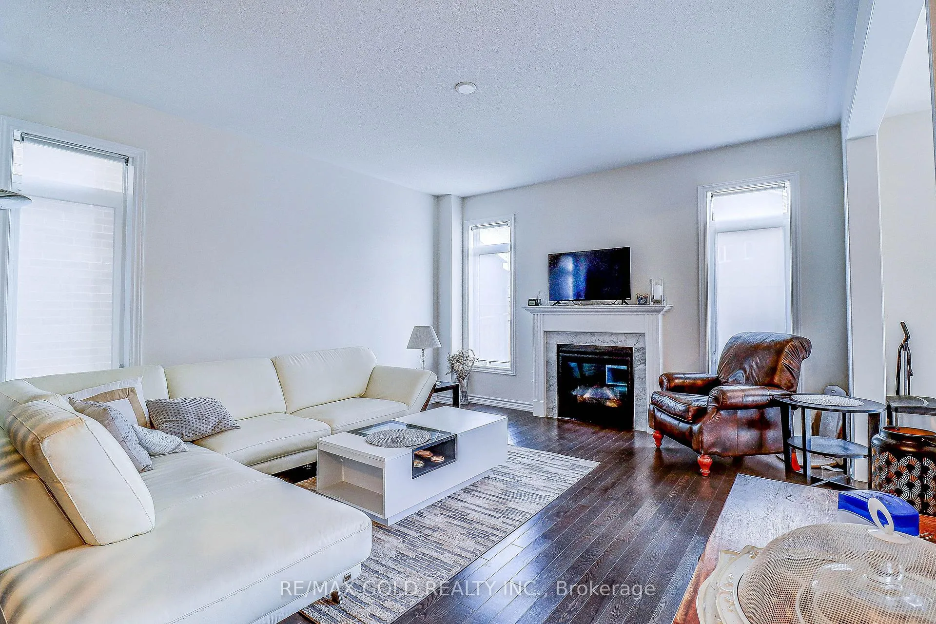 Photo 8 of 2176 Lozenby Street, Innisfil, Rural Innisfil — HOMEH